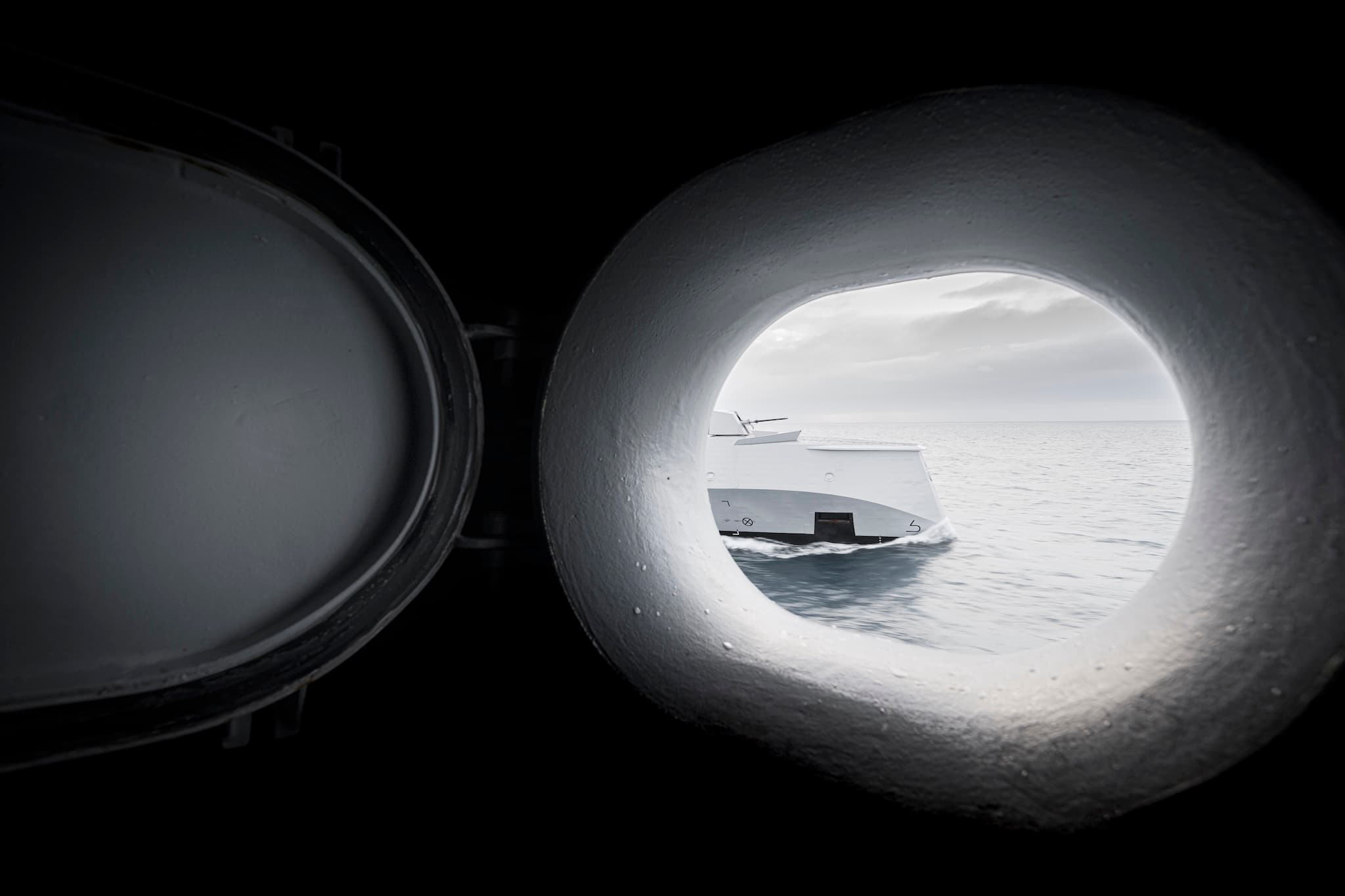 La FDI Amiral Ronarc'h par l'écubier du BRF